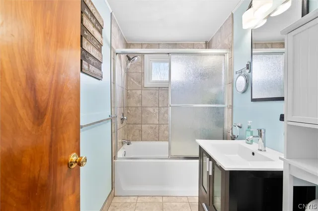 $185,000 | 100 Clarence Drive, Cicero, NY 13212