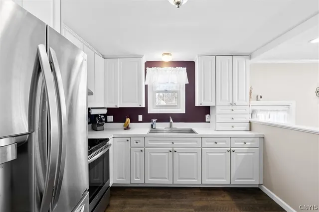 $185,000 | 100 Clarence Drive, Cicero, NY 13212