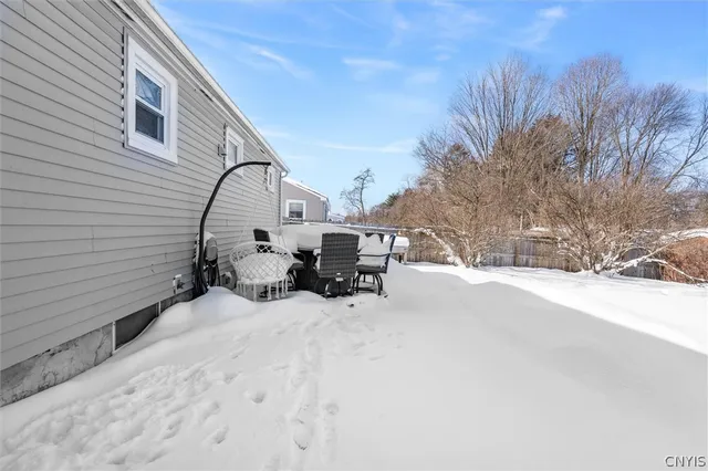 $185,000 | 100 Clarence Drive, Cicero, NY 13212