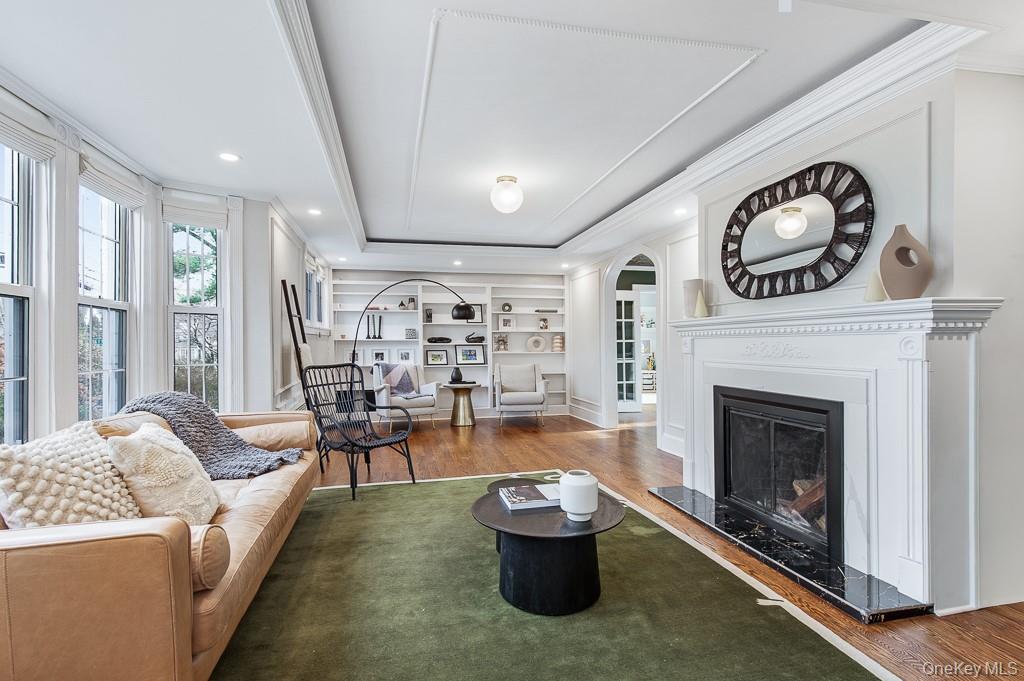 25 Roxbury Road Scarsdale, NY 10583 - Photo 5 of 38 Gallery Image 5