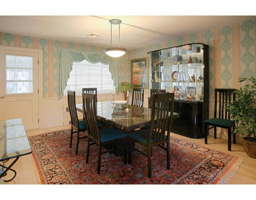 68 Drumlin Road Newton, MA 02459 - Photo 4 of 6 Gallery Image 4