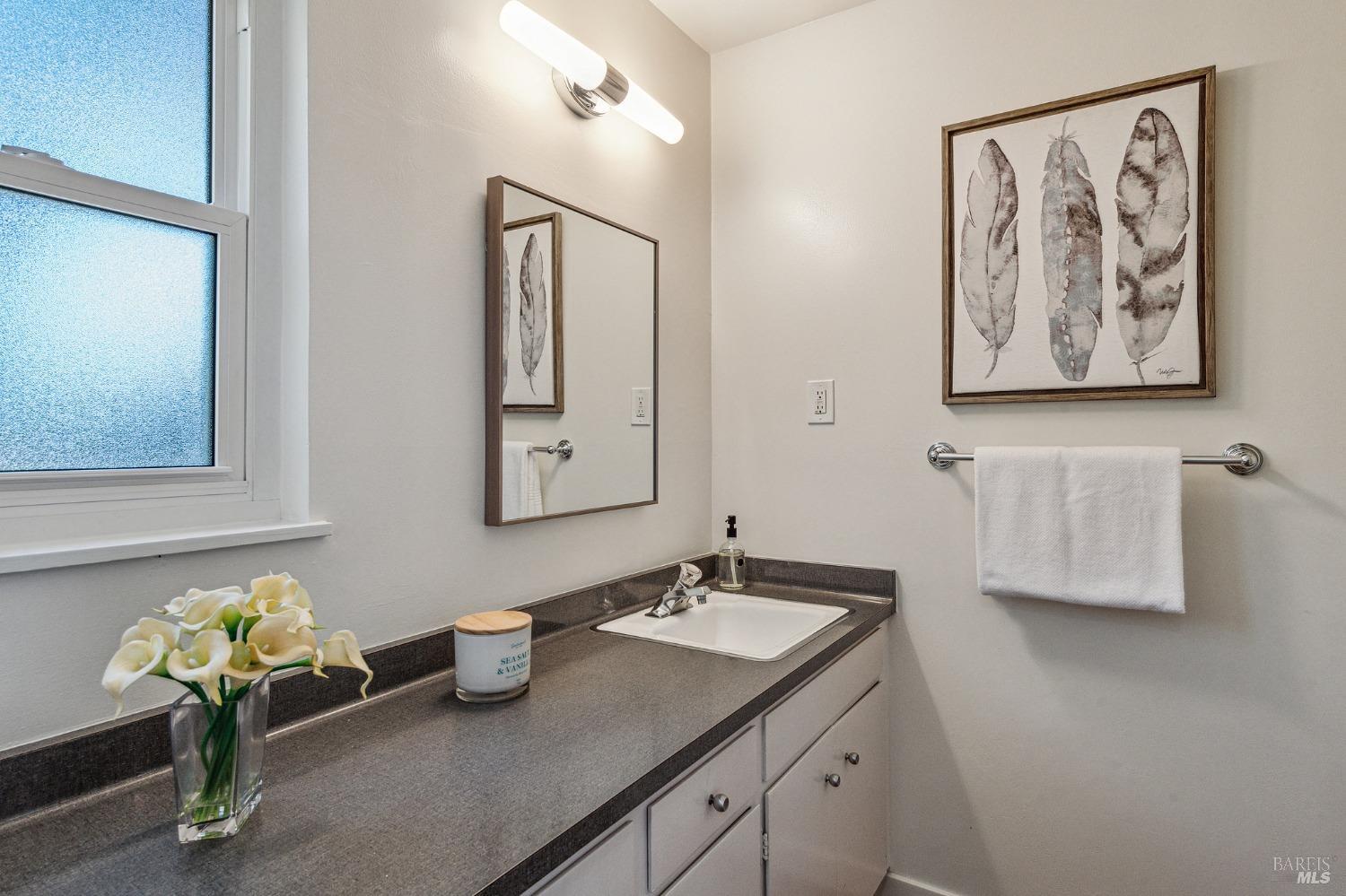 94 Longfellow Road Mill Valley, CA 94941 - Photo 18 of 38