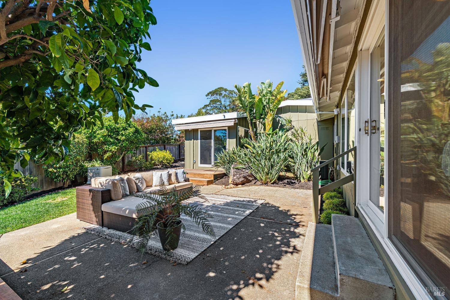 94 Longfellow Road Mill Valley, CA 94941 - Photo 28 of 38