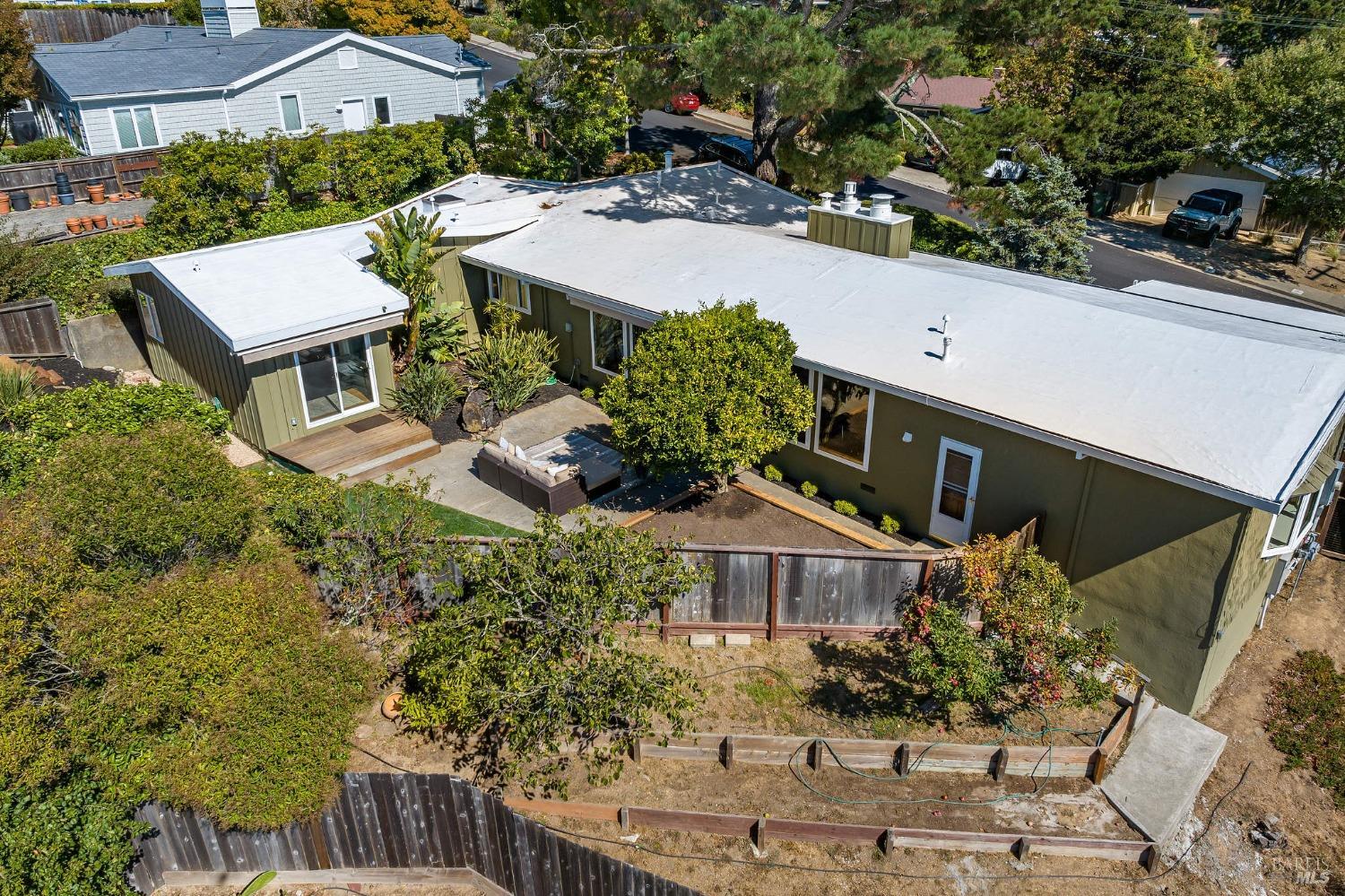94 Longfellow Road Mill Valley, CA 94941 - Photo 31 of 38