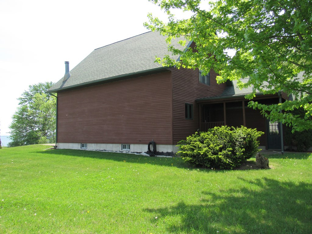87 Dumont Road Champlain, NY 12919 - Photo 9 of 57 Gallery Image 9