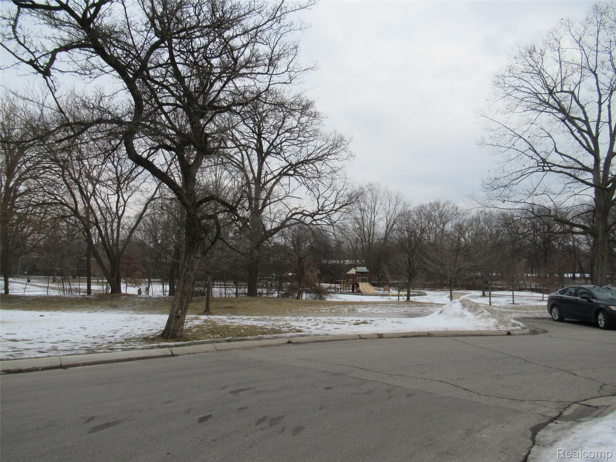 815 Ludlow Avenue Rochester, MI 48307 - Photo 43 of 48 IMG_0859.JPG