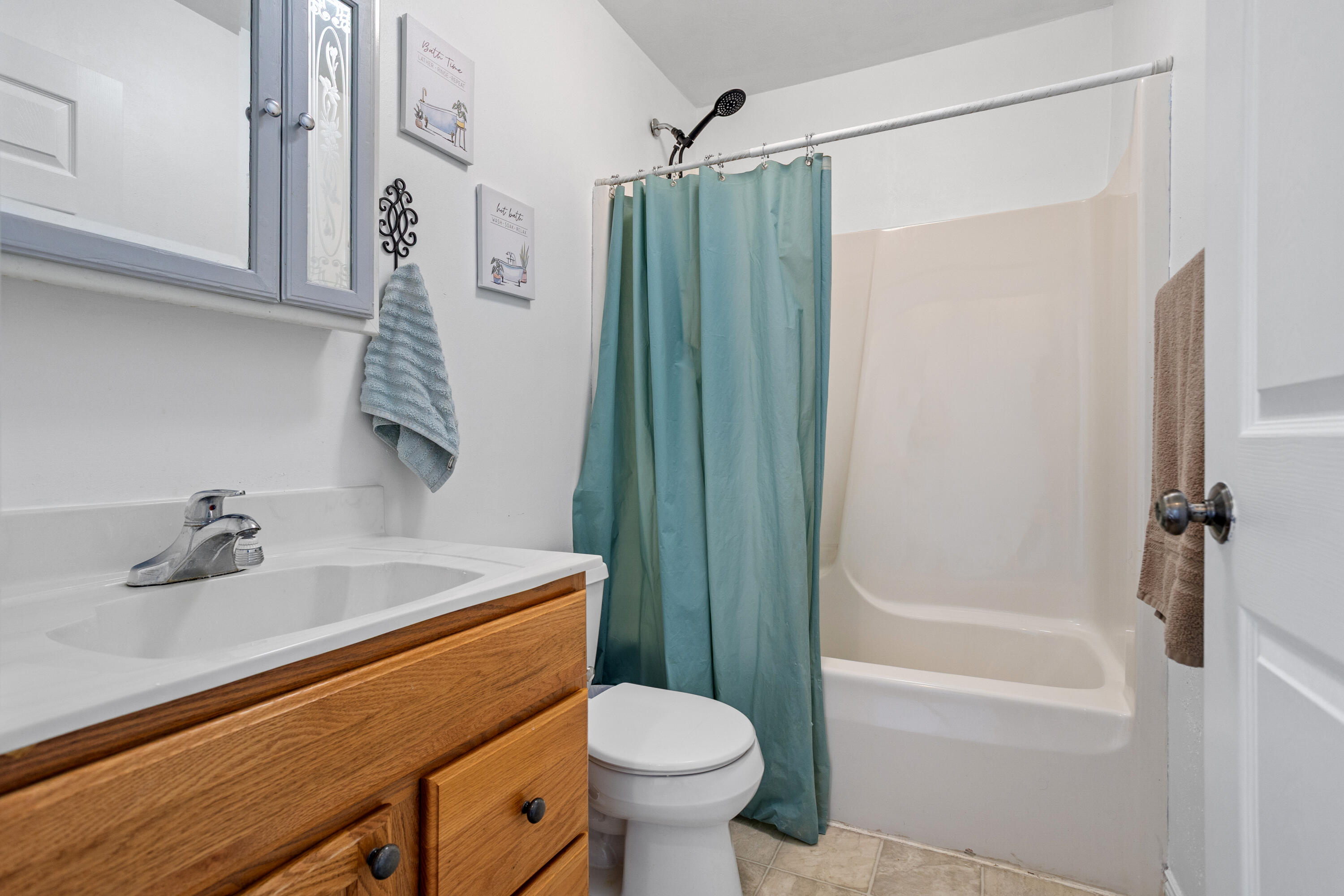 1881 9 Mile Road Union City, MI 49094 - Photo 21 of 49 Main level 2nd bathroom