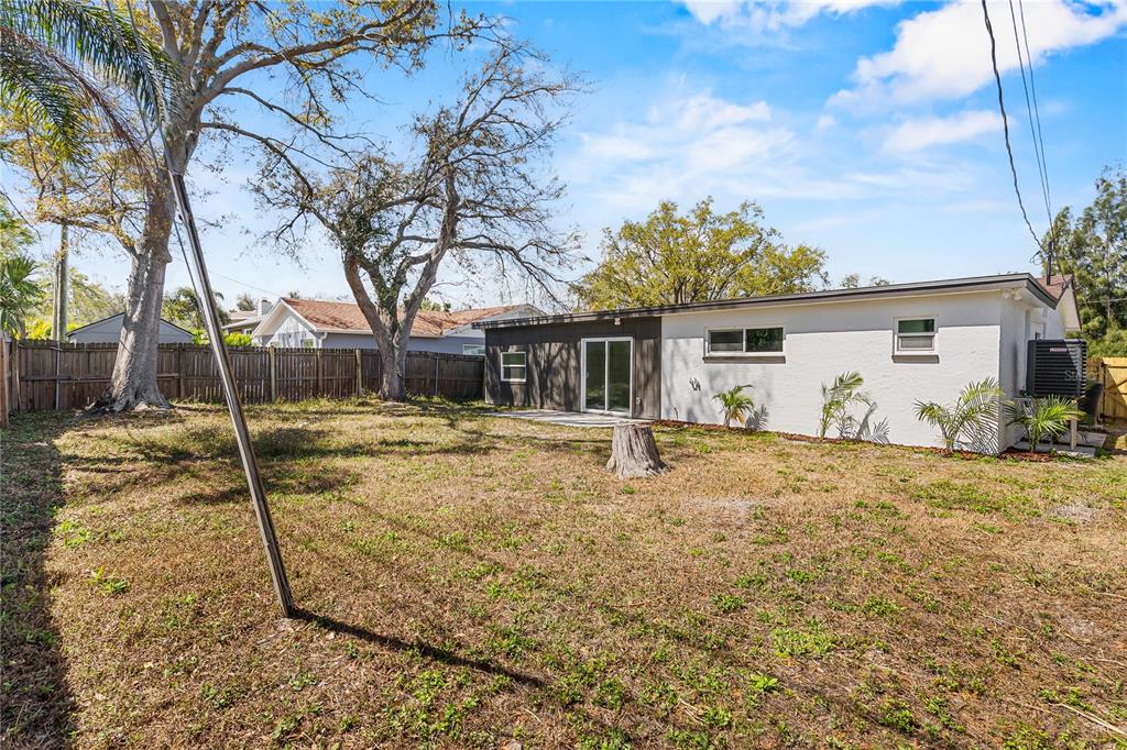 8201 Riverside Drive Northeast St. Petersburg, FL 33702 - Photo 24 of 25