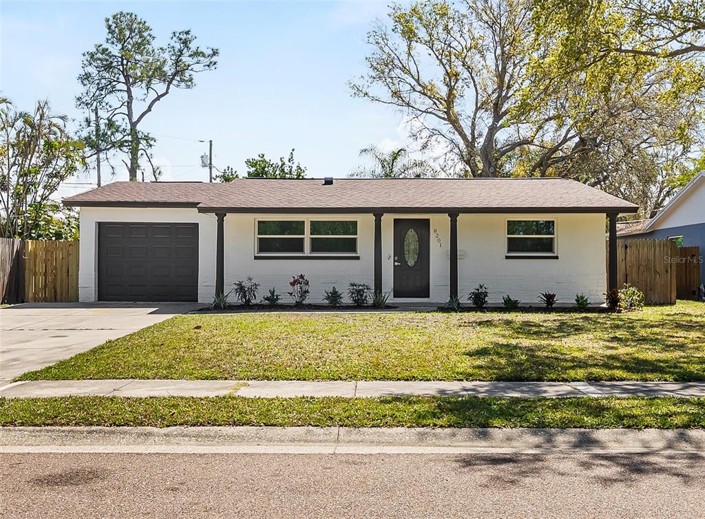 8201 Riverside Drive Northeast St. Petersburg, FL 33702 - Photo 3 of 25