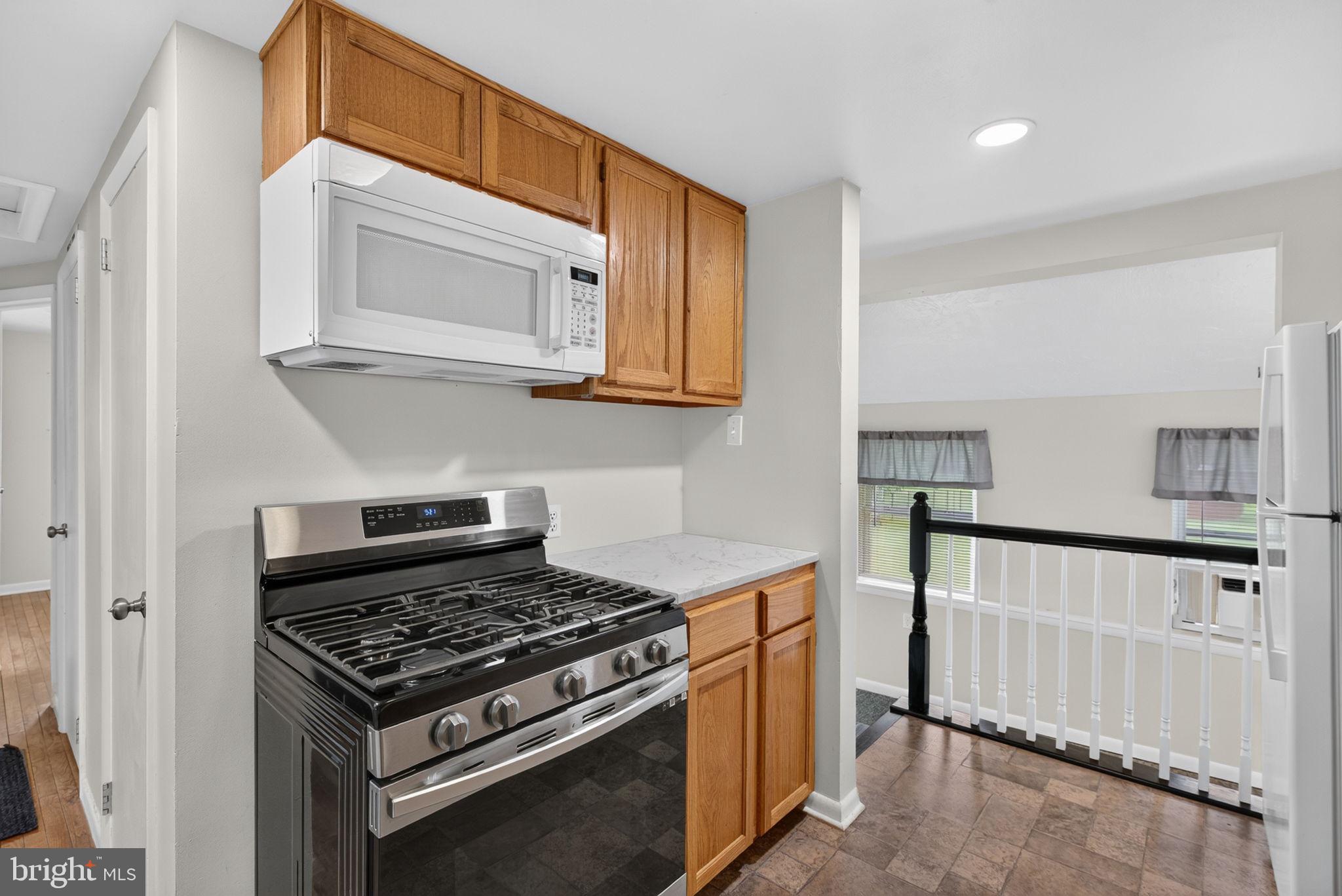 2725 Oakland Road Dover, PA 17315 - Photo 10 of 33