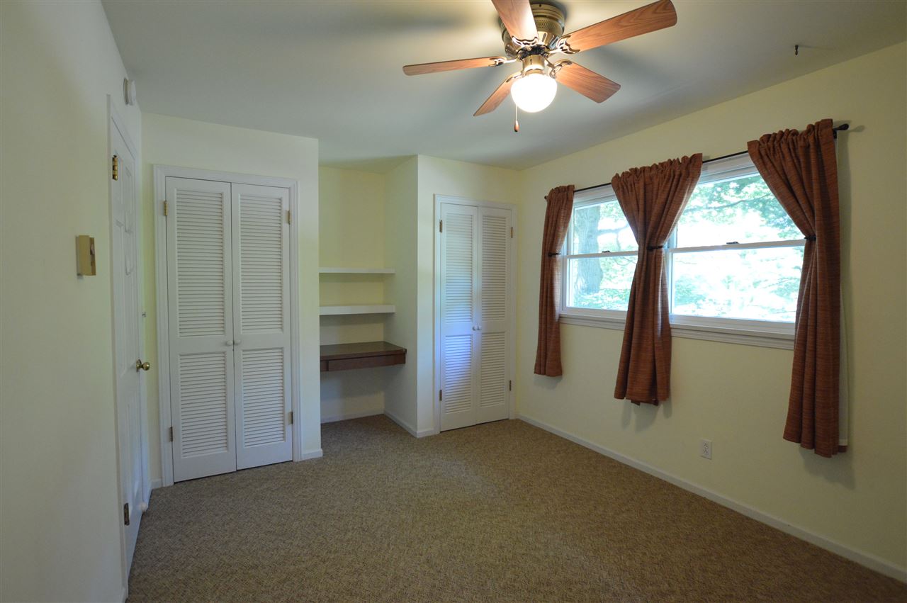718 Bloomfield Road Traverse City, MI 49686 - Photo 58 of 82 1851260-57.JPG