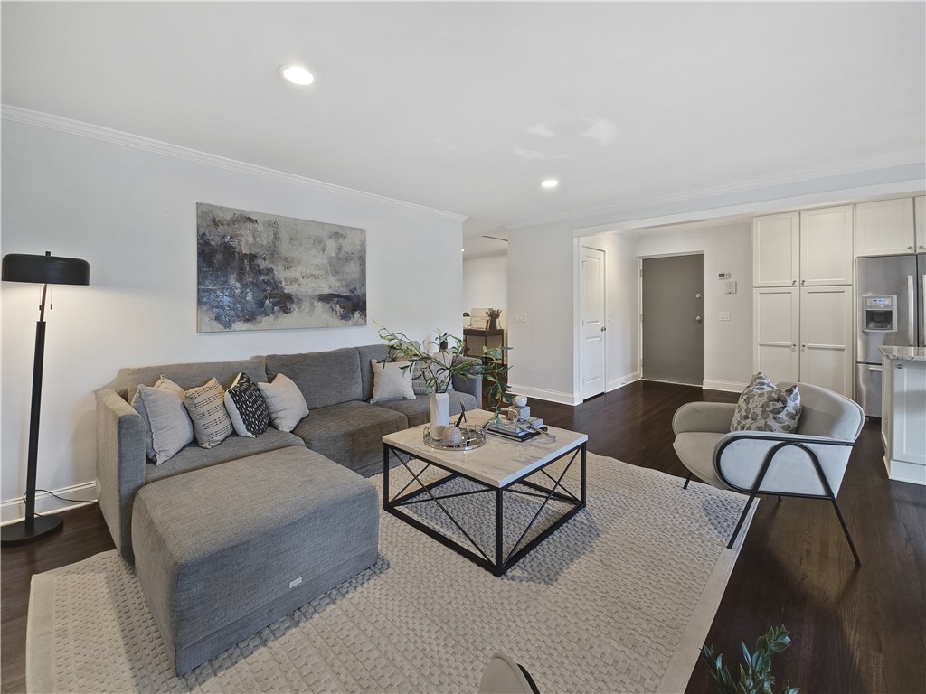 820 East Avenue, Unit UN700 Rochester, NY 14607 - Photo 11 of 39 Living Room