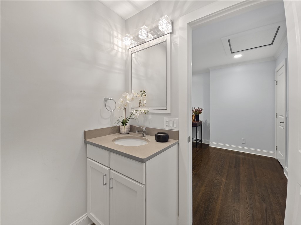 820 East Avenue, Unit UN700 Rochester, NY 14607 - Photo 33 of 39 Main Bath