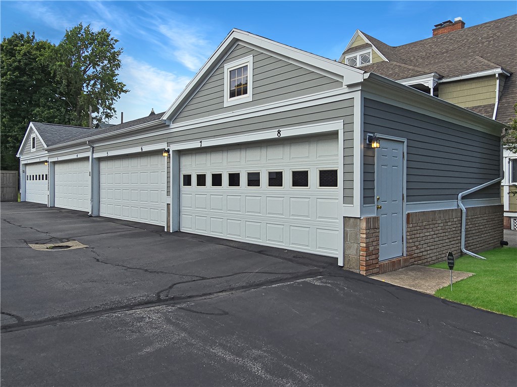 820 East Avenue, Unit UN700 Rochester, NY 14607 - Photo 38 of 39 Garage