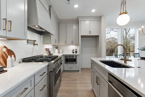 $644,500 | 2109 A Carter Avenue, Nashville, TN 37206