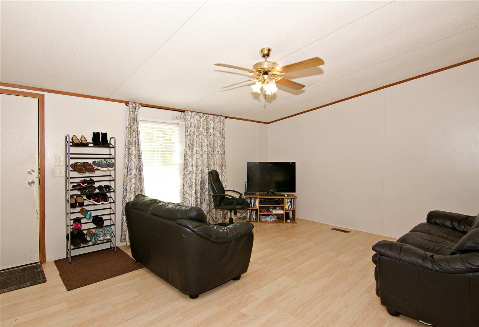 305 Compton Drive Moncks Corner, SC 29461 - Photo 8 of 24 9 (Large)