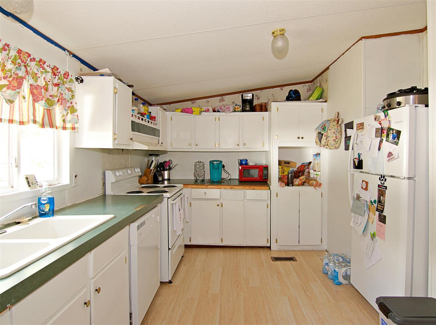 305 Compton Drive Moncks Corner, SC 29461 - Photo 10 of 24 11 (Large)