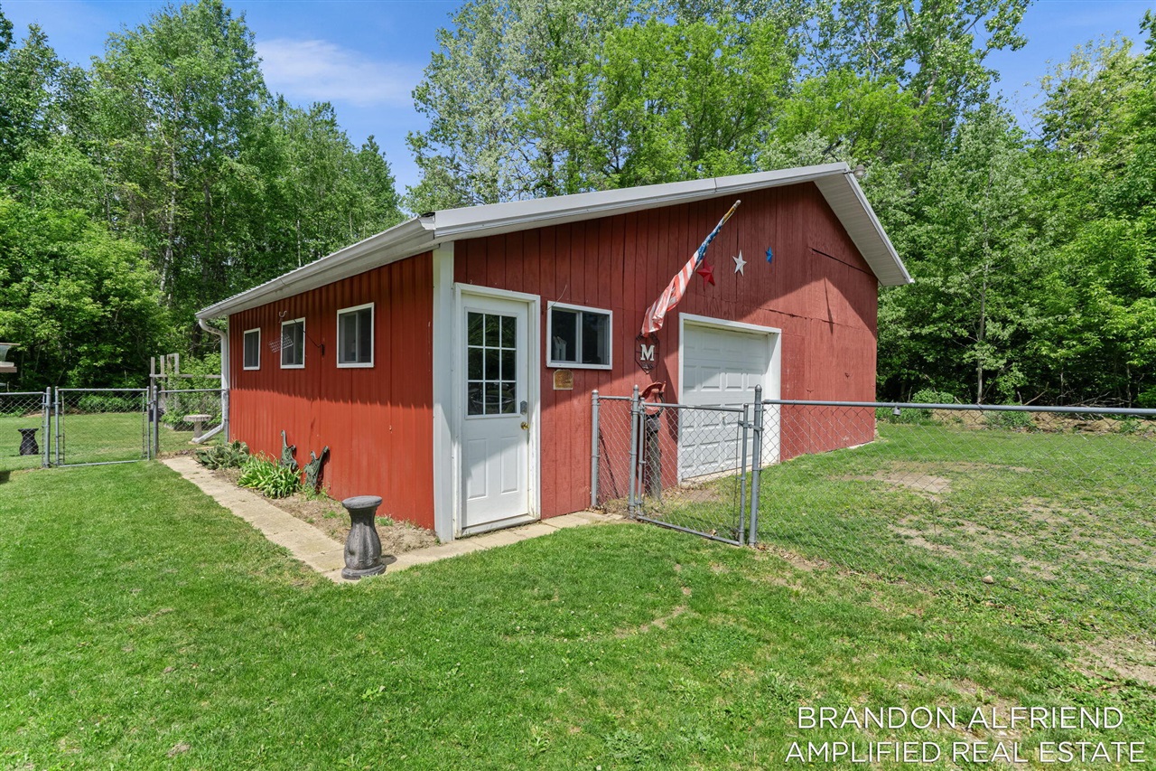 10226 Southwest Greenville Road Greenville, MI 48838 - Photo 47 of 62