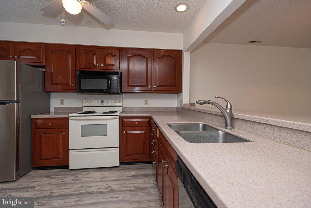 8 Franklin Square, Unit A8 Berlin, MD 21811 - Photo 9 of 37