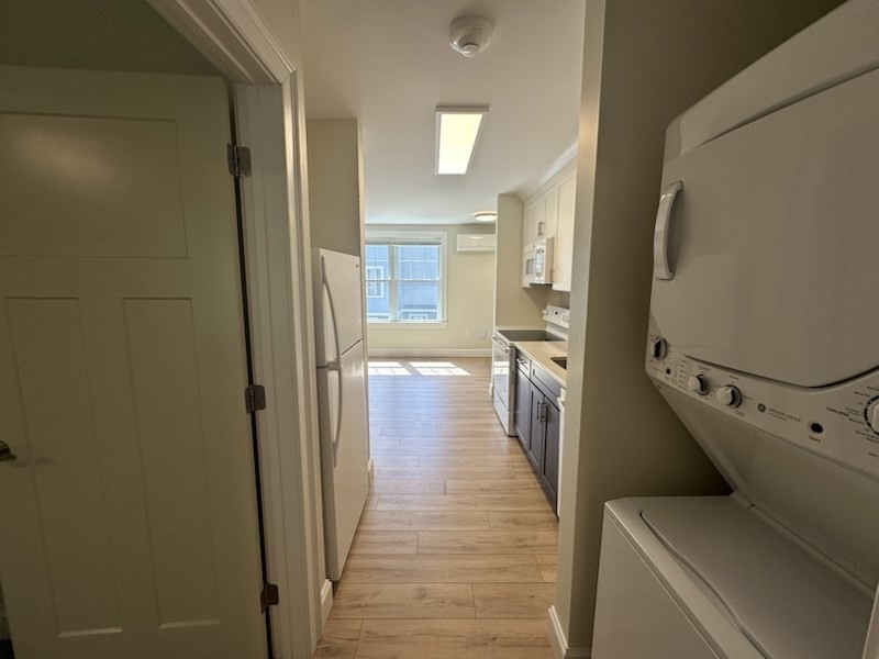 462 Main Street, Unit 3 Amherst, MA 01002 - Photo 6 of 10