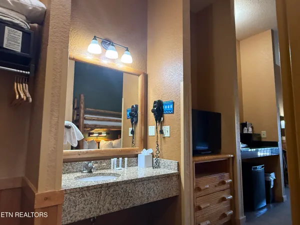 $558,000 | 1424 Old Knoxville Highway, Unit 11003 5, Sevierville, TN 37876
