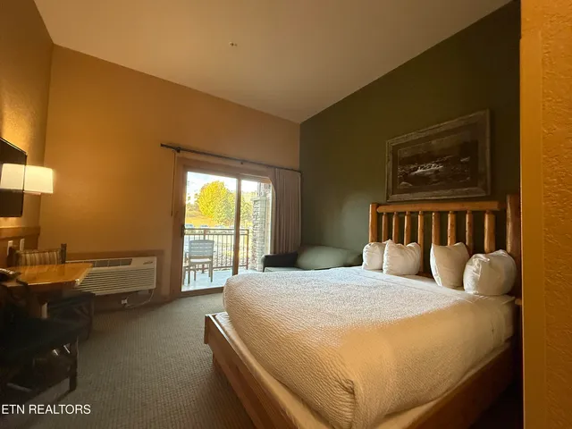 $770,000 | 1424 Old Knoxville Highway, Unit 11003 5, Sevierville, TN 37876