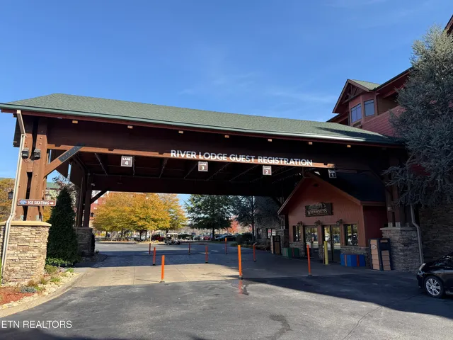 $770,000 | 1424 Old Knoxville Highway, Unit 11003 5, Sevierville, TN 37876