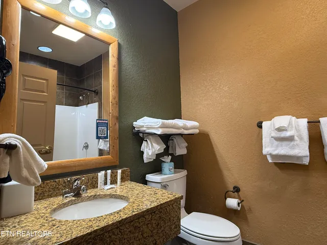 $770,000 | 1424 Old Knoxville Highway, Unit 11003 5, Sevierville, TN 37876