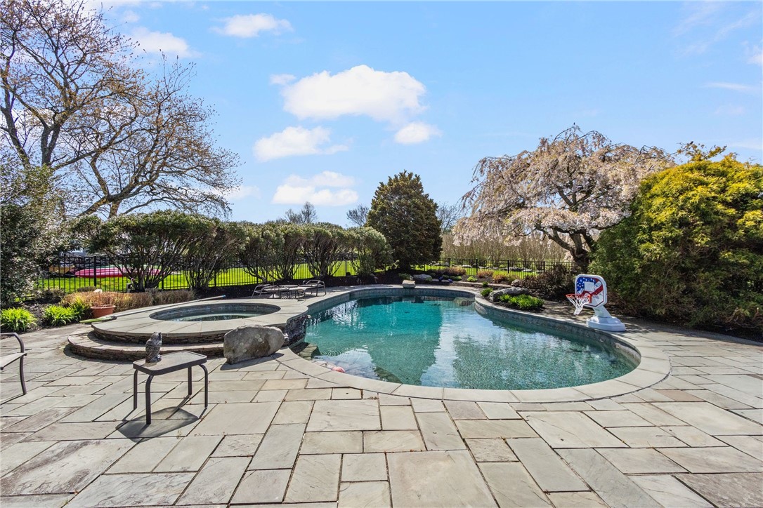 40 Little Harbor Road Tiverton, RI 02878 - Photo 44 of 50
