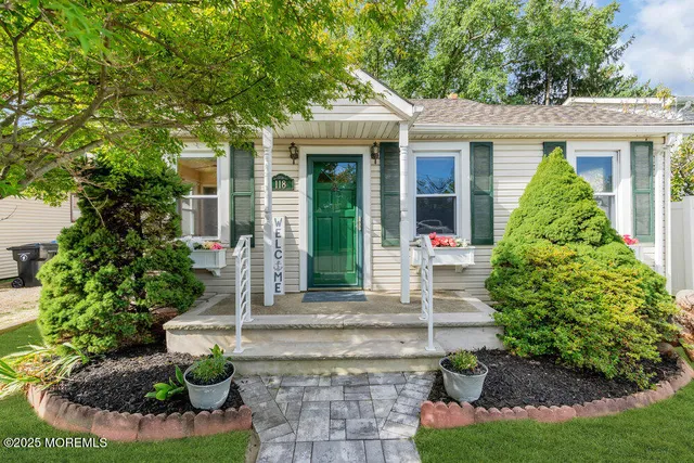 $319,900 | 118 Jersey Avenue, Middletown, NJ 07748