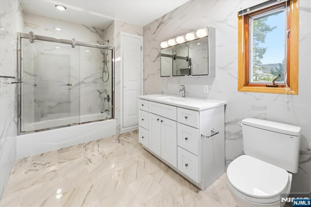 535 Summit Street Englewood Cliffs, NJ 07632 - Photo 23 of 34