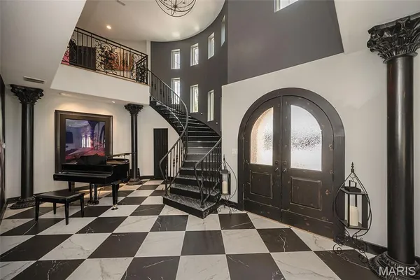 $1,450,000 | 604 Glyn Cagny Road, Ballwin, MO 63021