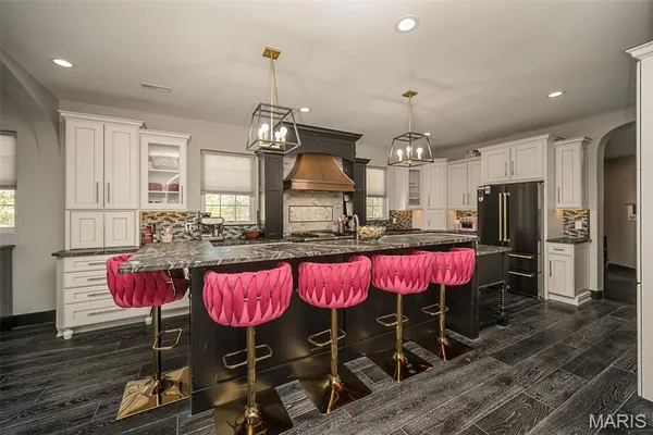 $1,450,000 | 604 Glyn Cagny Road, Ballwin, MO 63021