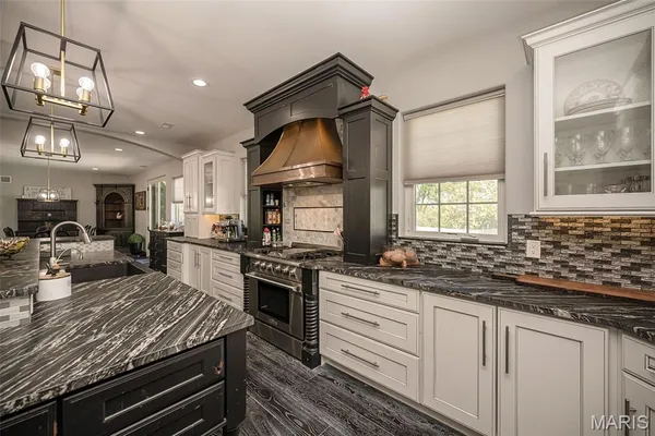 $1,450,000 | 604 Glyn Cagny Road, Ballwin, MO 63021
