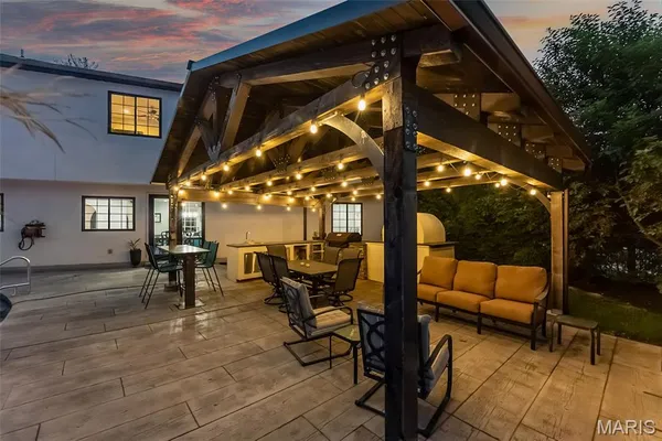 $1,450,000 | 604 Glyn Cagny Road, Ballwin, MO 63021