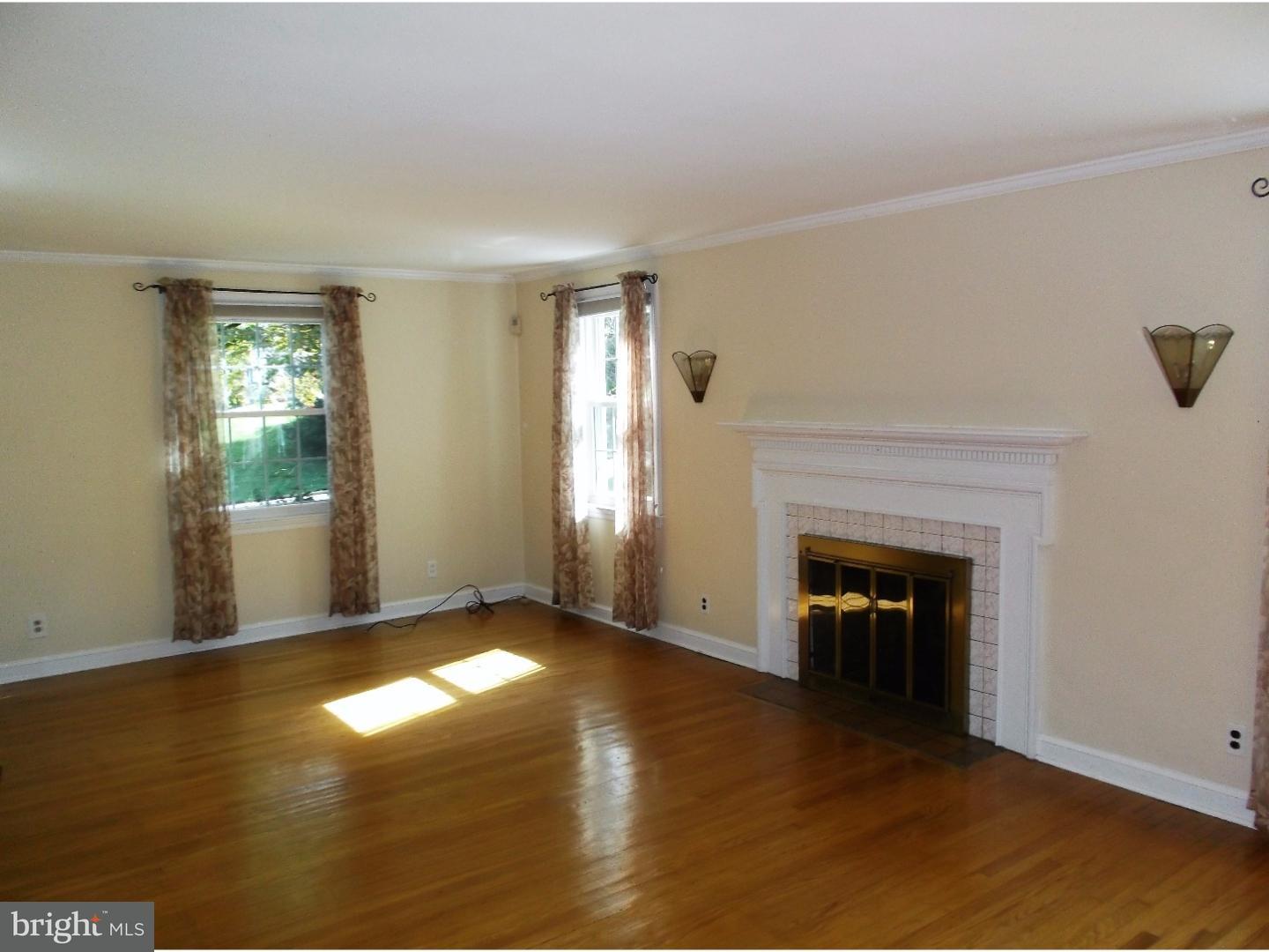 1016 Southampton Road Philadelphia, PA 19116 - Photo 5 of 25