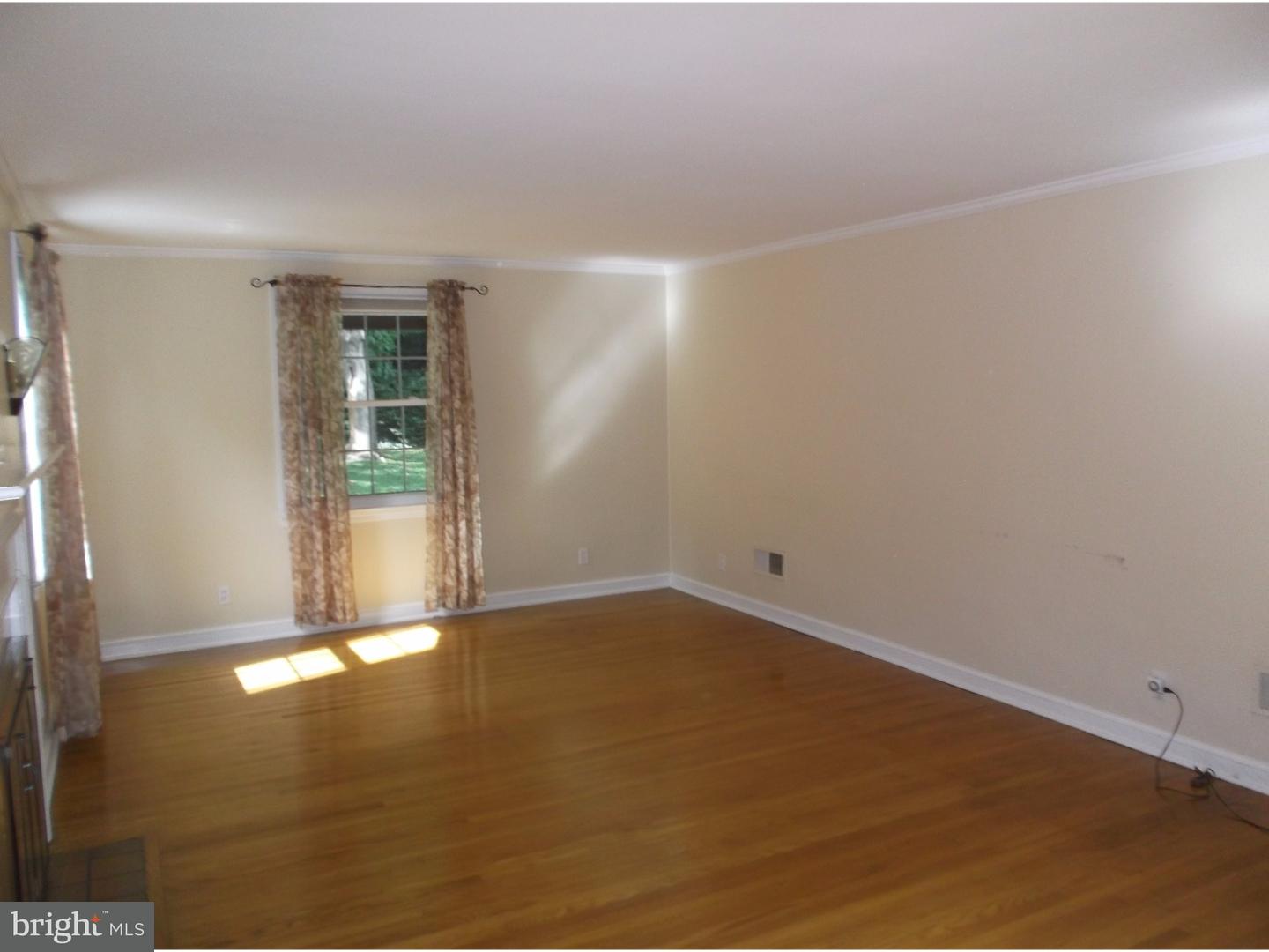 1016 Southampton Road Philadelphia, PA 19116 - Photo 6 of 25