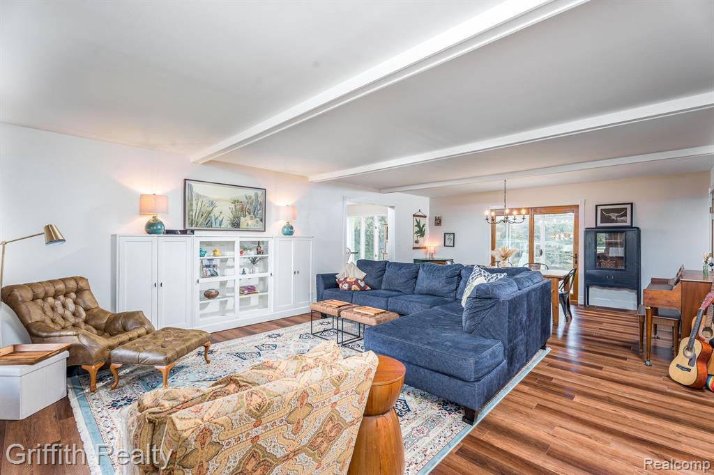 12034 Larkins Road Brighton, MI 48114 - Photo 5 of 31