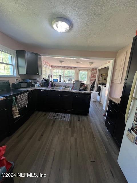 54178 Fouracre Circle Callahan, FL 32011 - Photo 2 of 12 a living room with furniture and a flat screen tv