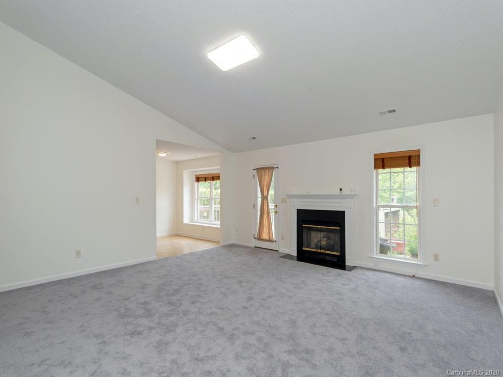 282 Cottage Ridge Road Fletcher, NC 28732 - Photo 4 of 18