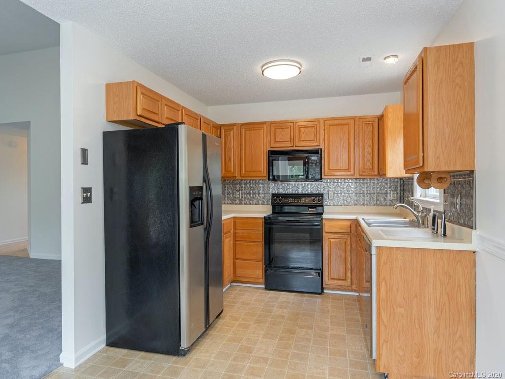 282 Cottage Ridge Road Fletcher, NC 28732 - Photo 7 of 18