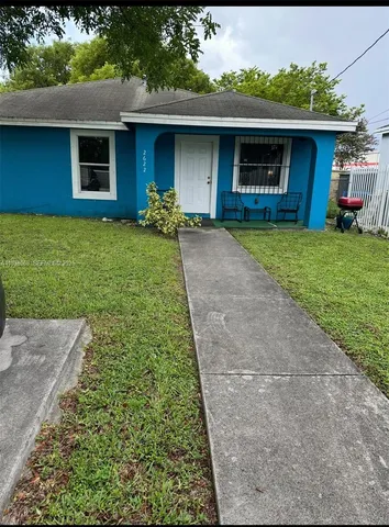$565,000 | 2622 Northwest 47th Street, Miami, FL 33142