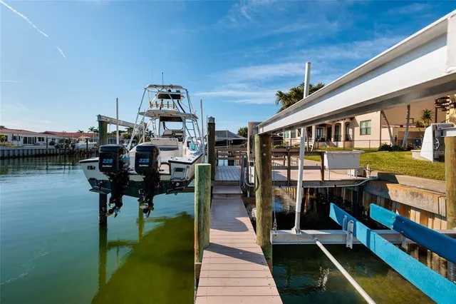 $3,775,000 | 1976 Kansas Avenue Northeast, St. Petersburg, FL 33703