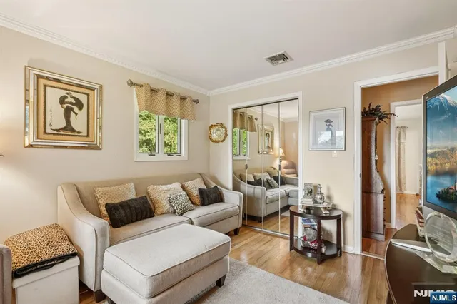 $750,000 | 32 Augusta Drive, Wayne, NJ 07470