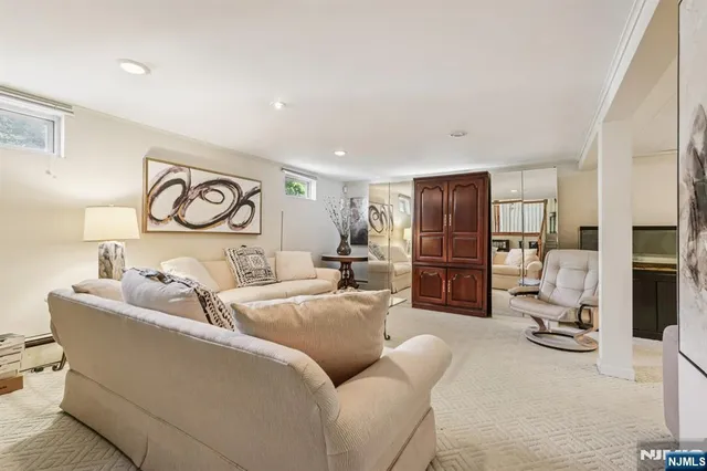 $750,000 | 32 Augusta Drive, Wayne, NJ 07470