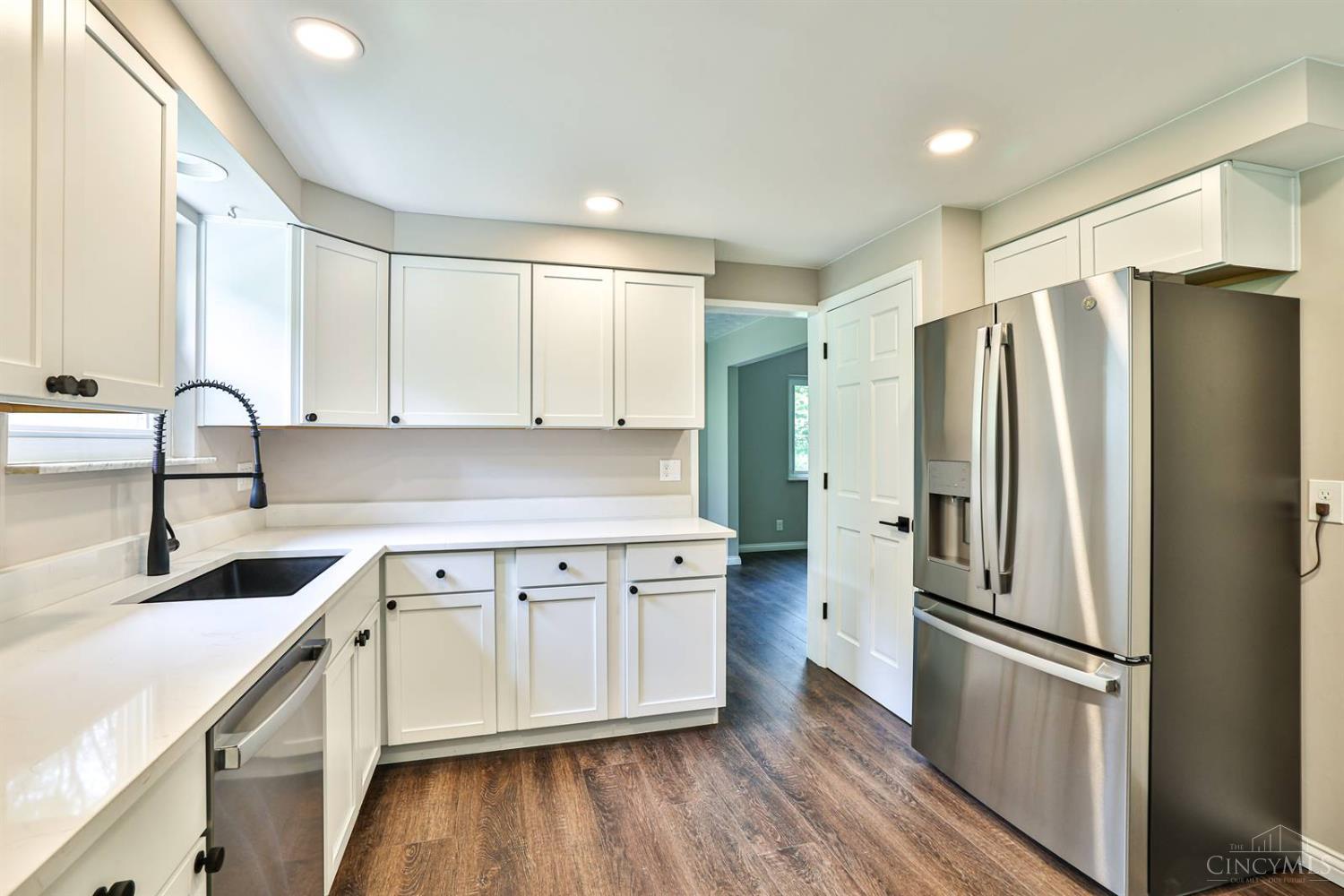 6037 Dunlap Road Cincinnati, OH 45252 - Photo 19 of 50 Gallery Image 19