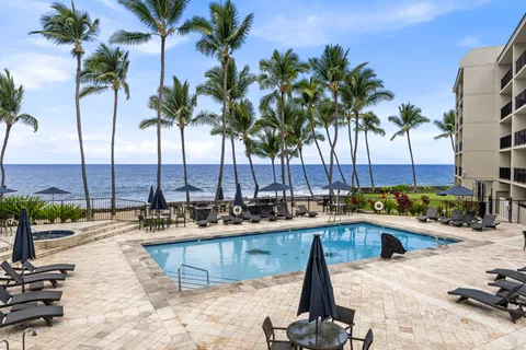 $675,000 | 75-6106 Alii Drive, Unit 114, Kailua-Kona, HI 96740