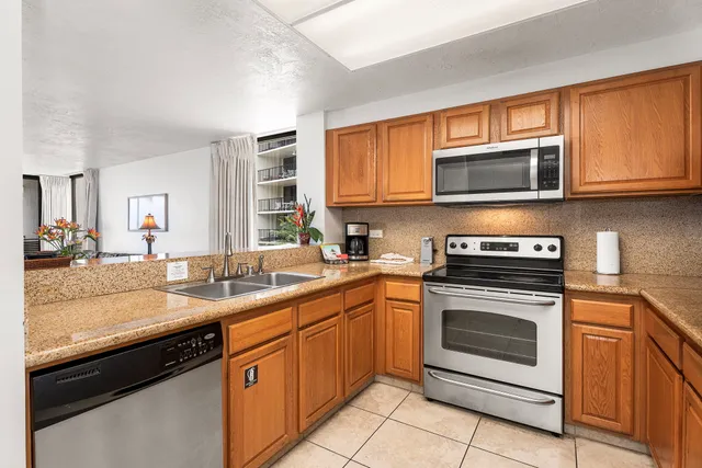 $675,000 | 75-6106 Alii Drive, Unit 114, Kailua-Kona, HI 96740