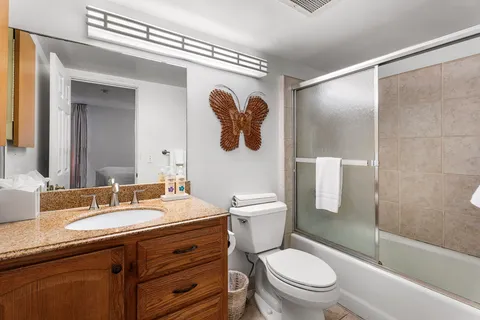 $675,000 | 75-6106 Alii Drive, Unit 114, Kailua-Kona, HI 96740