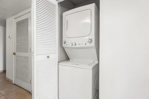 $675,000 | 75-6106 Alii Drive, Unit 114, Kailua-Kona, HI 96740